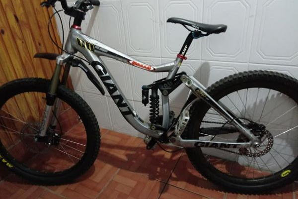 Giant Glory 8.0 Downhill